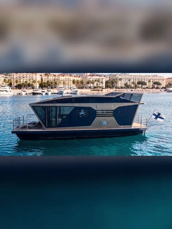Nordic Sabre 39 houseboat