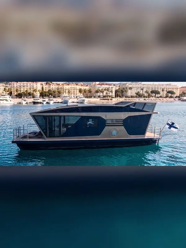 Nordic Sabre 43 houseboat