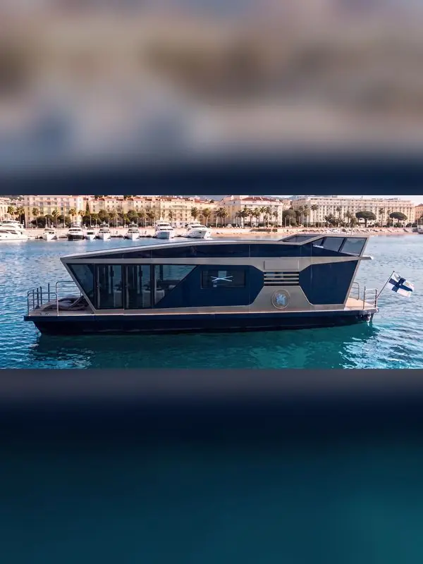 Nordic Sabre 49 houseboat