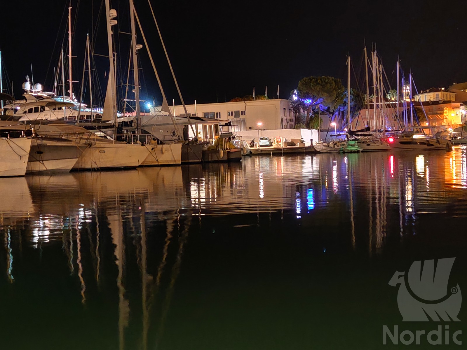 Sea47_Nordic46_Houseboat_NordicSeason_057