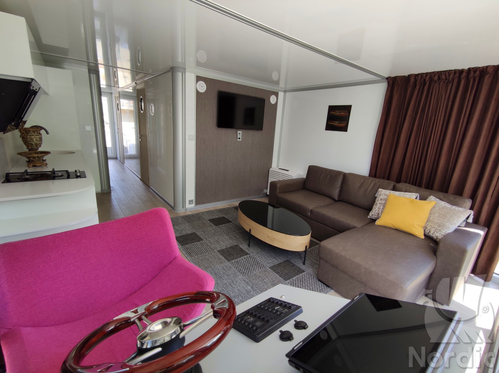 Sea47_Nordic46_Houseboat_NordicSeason_081