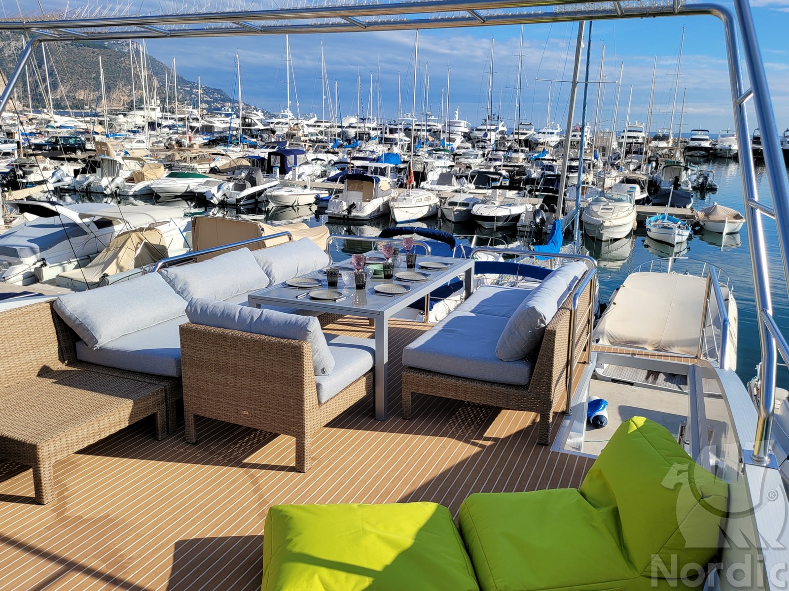Sea37_Nordic47_Houseboat_NordicSeason_001_106