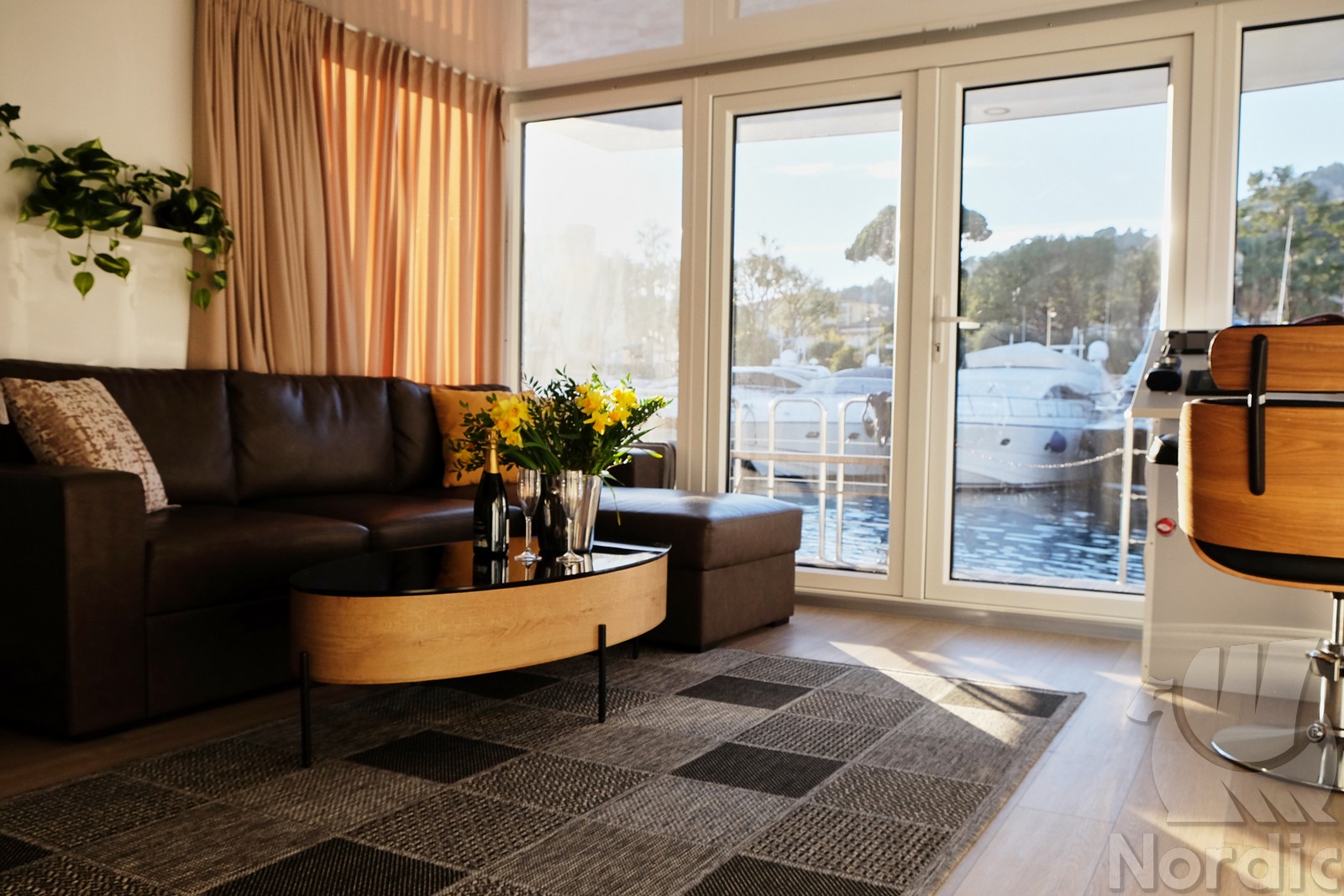 Sea37_Nordic47_Houseboat_NordicSeason_001_111