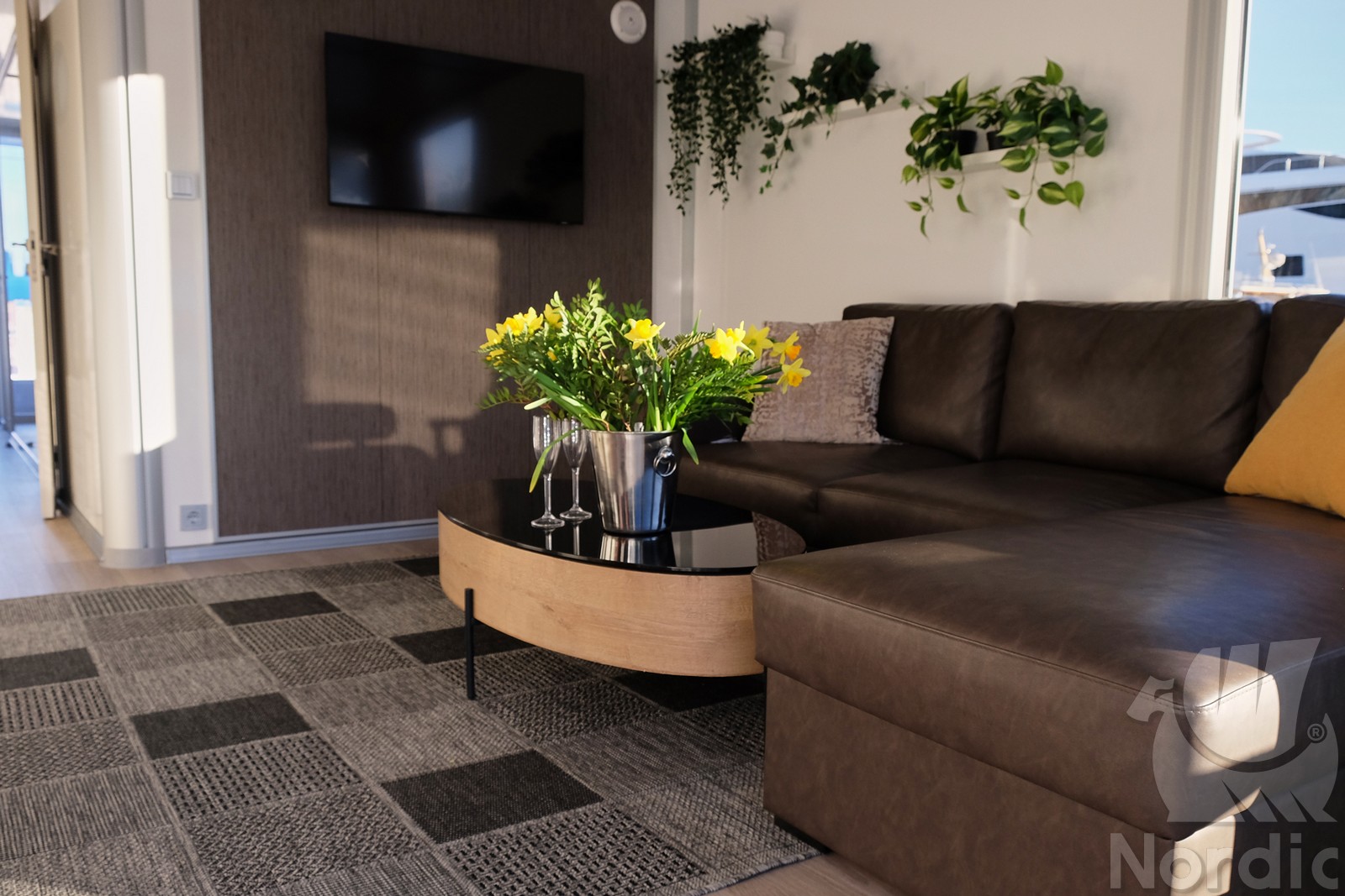 Sea37_Nordic47_Houseboat_NordicSeason_001_112