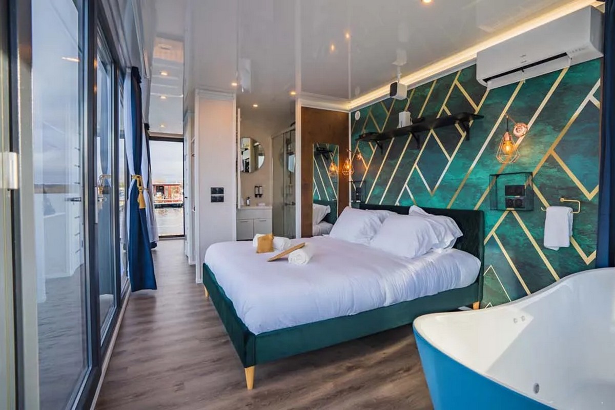 Houseboat_NordicSeason_Custom_004