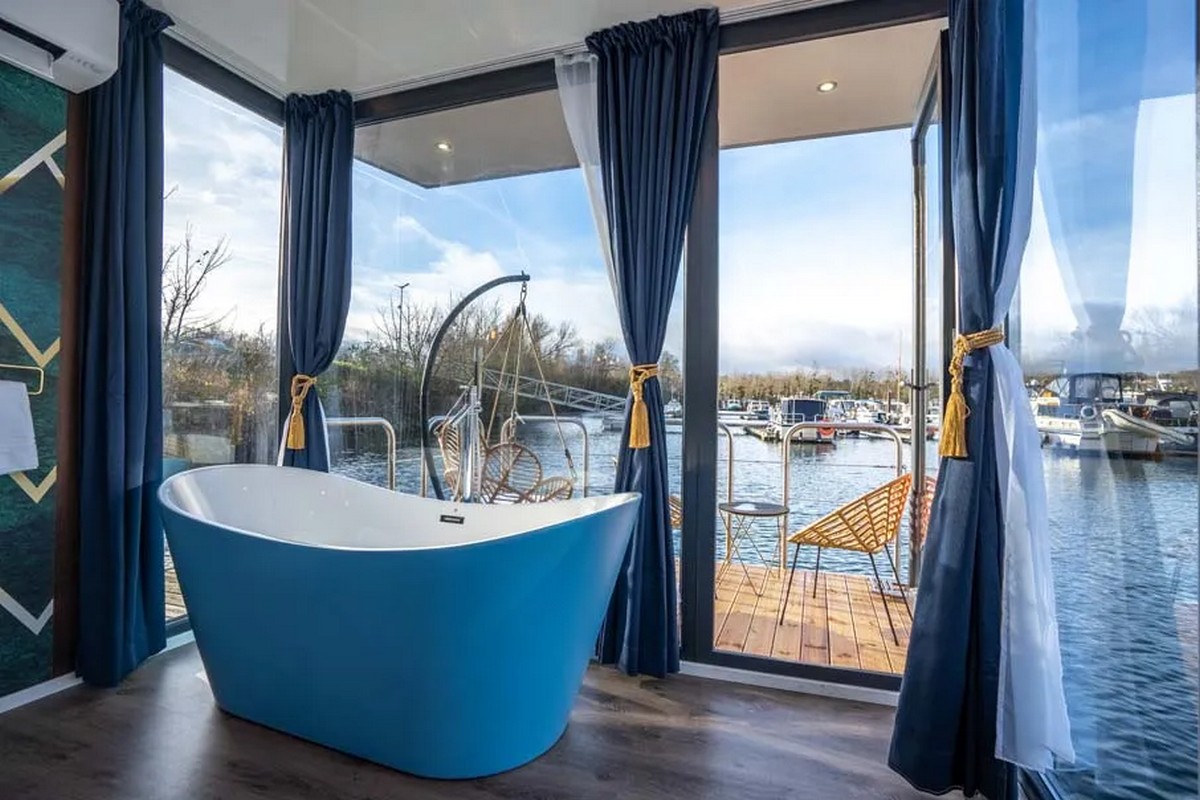Houseboat_NordicSeason_Custom_010