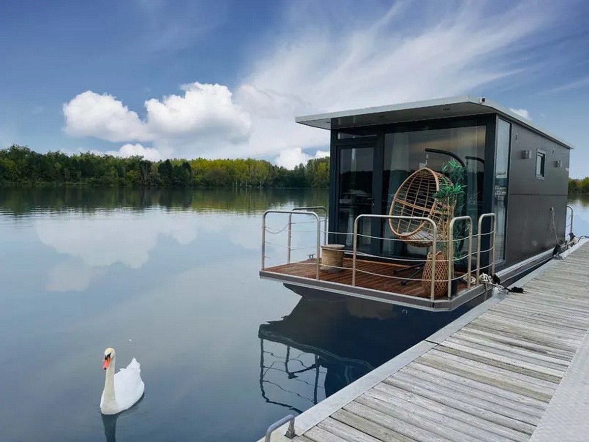 Houseboat_NordicSeason_Custom_011