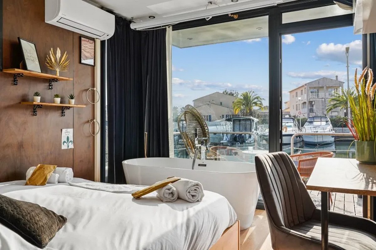 Houseboat_NordicSeason_Custom_012