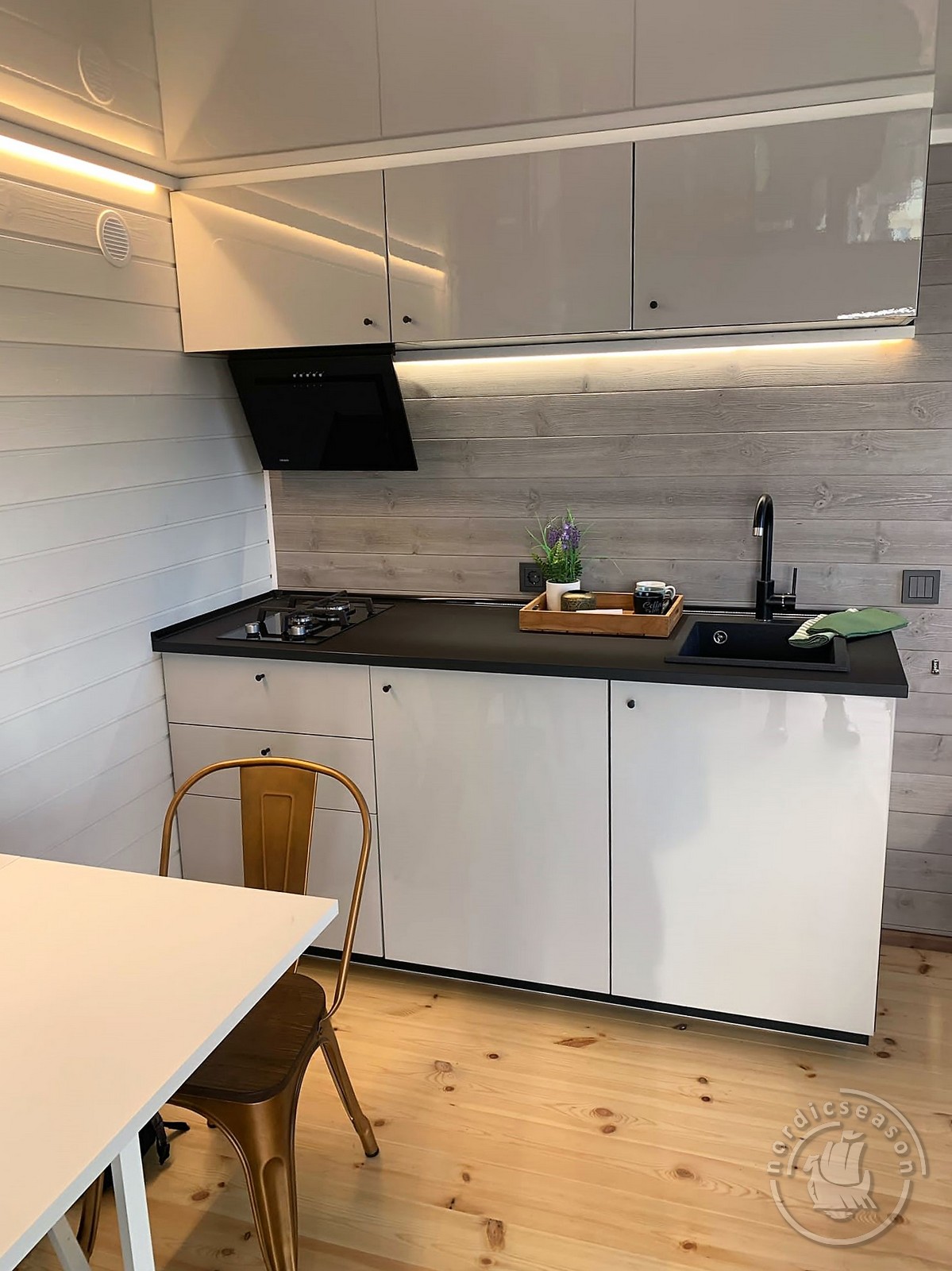 Houseboat_NordicSeason_Nordic36_Eco23_134