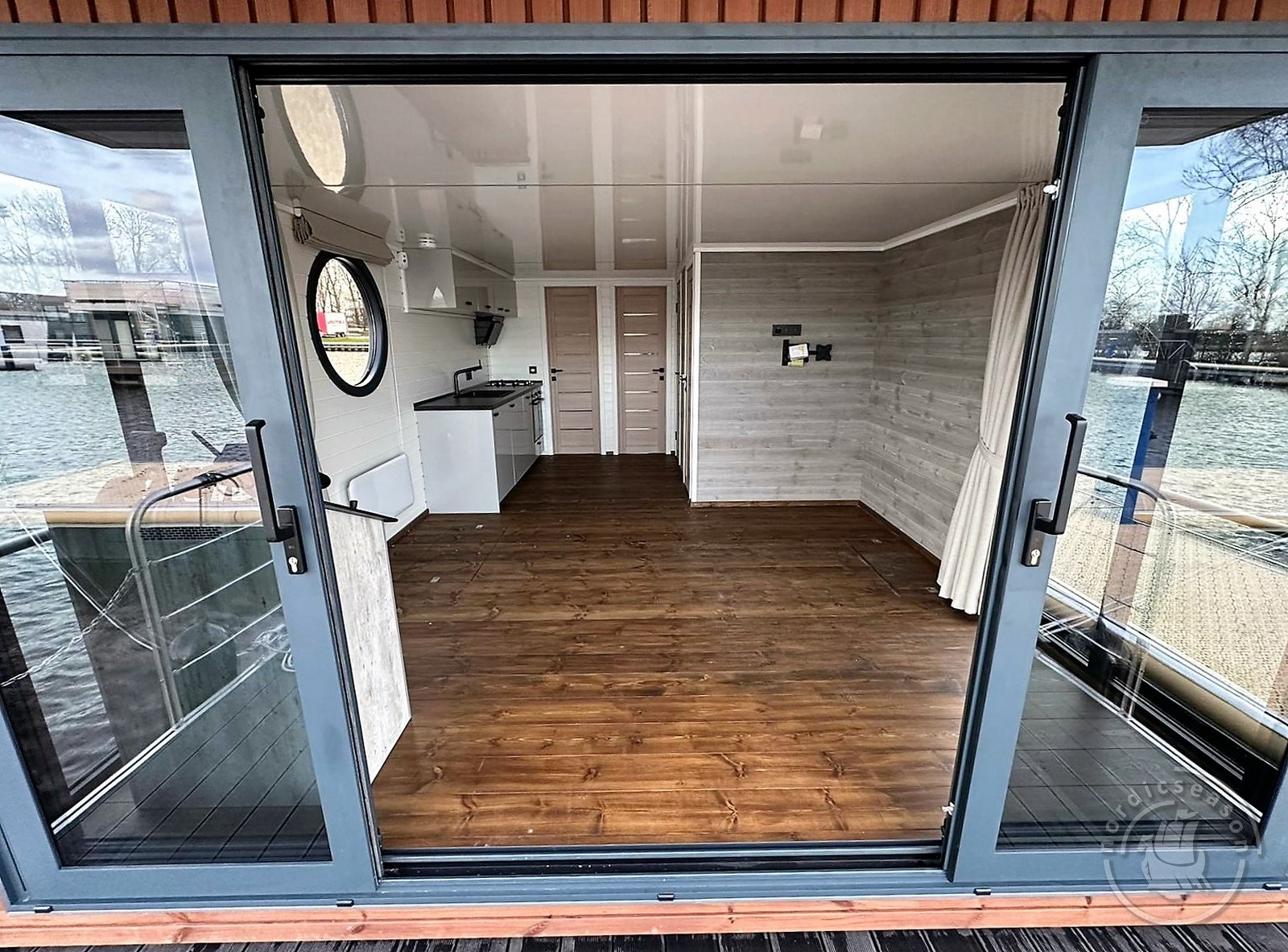 Houseboat_NordicSeason_Nordic40_Eco36_208